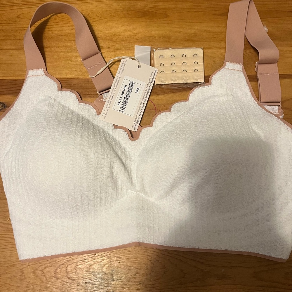 Forlest “Sharon” Scalloped Embossed Lace Women's Bra